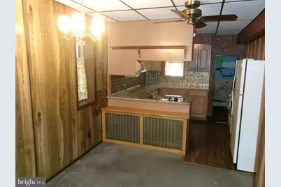 201 N George Street, Pottsville, PA 17901 - Photo 4