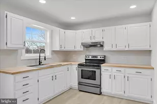 1024 Pine St, Pottsville, PA 17901 - Photo 8