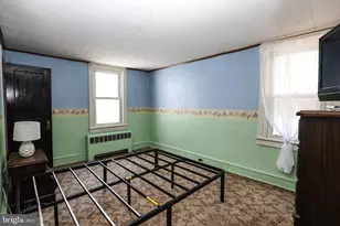 243 Pierce St, Pottsville, PA 17901 - Photo 12