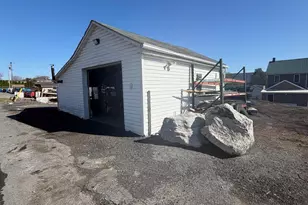 917 E Wiconisco Ave, Tower City, PA 17980 - Photo 12