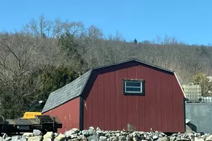 917 E Wiconisco Ave, Tower City, PA 17980 - Photo 2