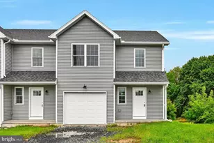 1336 Seneca St, Pottsville, PA 17901 - Photo 1
