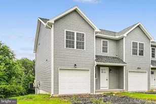 1336 Seneca St, Pottsville, PA 17901 - Photo 2