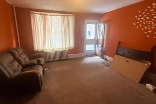 713 N Centre St, Pottsville, PA 17901 - Photo 2