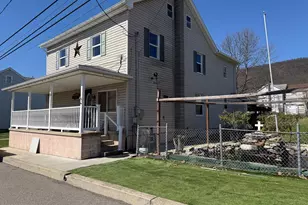 809 E Wiconisco Ave, Tower City, PA 17980 - Photo 2