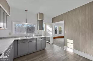 8 N Wolfe St, Pottsville, PA 17901 - Photo 12