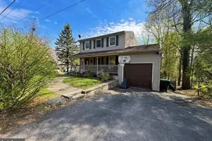 35 Hillside Rd, Pottsville, PA 17901 - Photo 2