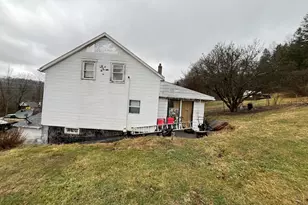 3 Golf Rd, Barnesville, PA 18214 - Photo 2