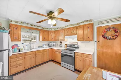 24 S School Row Street, Pottsville, PA 17901 - Photo 14