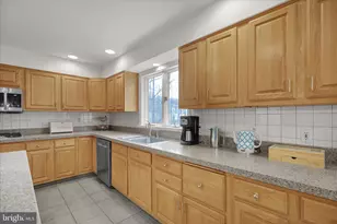 2004 Ridgeview Dr, Orwigsburg, PA 17961 - Photo 16