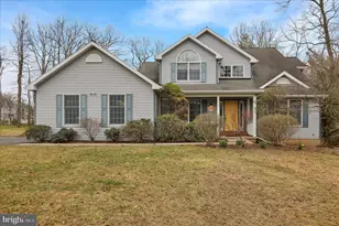 2004 Ridgeview Dr, Orwigsburg, PA 17961 - Photo 2