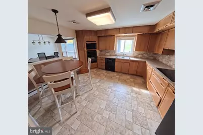 2057 Mahantongo Street, Pottsville, PA 17901 - Photo 6