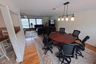 2057 Mahantongo St, Pottsville, PA 17901 - Photo 4