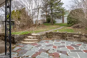 201 Ohio Ave, Shenandoah, PA 17976 - Photo 28