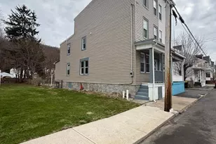 136 B St, Girardville, PA 17935 - Photo 2