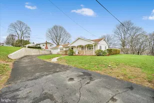 100 Hickory St, Schuylkill Haven, PA 17972 - Photo 2