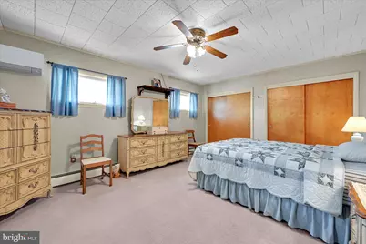 425 W Market Street, Orwigsburg, PA 17961 - Photo 18