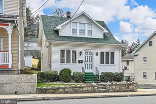 425 W Market St, Orwigsburg, PA 17961 - Photo 8