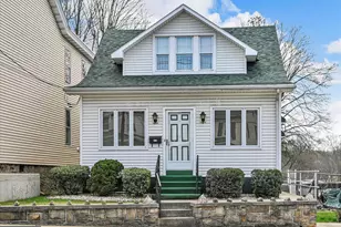 425 W Market St, Orwigsburg, PA 17961 - Photo 1