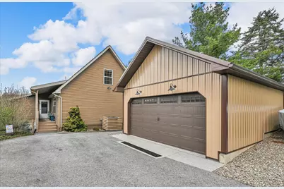 464 Wynonah Drive, Auburn, PA 17922 - Photo 8