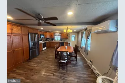 412 E Railroad Avenue, New Ringgold, PA 17960 - Photo 4