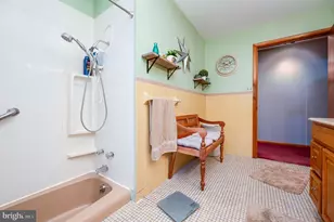 585 N Wade Rd, Saint Clair, PA 17970 - Photo 18