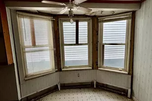 241 Pierce St, Pottsville, PA 17901 - Photo 8