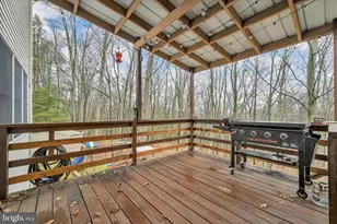 826 Pinewood Dr, Pottsville, PA 17901 - Photo 30