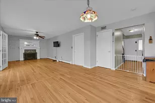 826 Pinewood Dr, Pottsville, PA 17901 - Photo 16