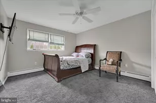 826 Pinewood Dr, Pottsville, PA 17901 - Photo 22