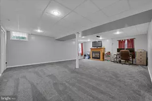 826 Pinewood Dr, Pottsville, PA 17901 - Photo 28