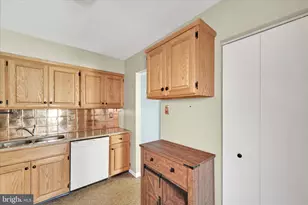 1901 Village Rd, Orwigsburg, PA 17961 - Photo 14