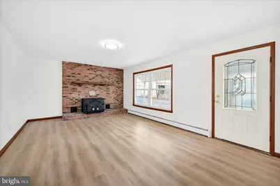 555 S Garfield Avenue, Frackville, PA 17931 - Photo 6