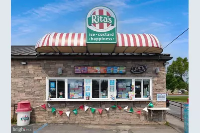 220 Claremont Avenue, Tamaqua, PA 18252 - Photo 1