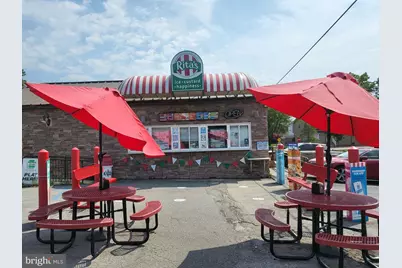 220 Claremont Avenue, Tamaqua, PA 18252 - Photo 2