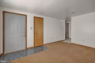 555 Honeysuckle Ct, Pine Grove, PA 17963 - Photo 20