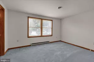 555 Honeysuckle Ct, Pine Grove, PA 17963 - Photo 10