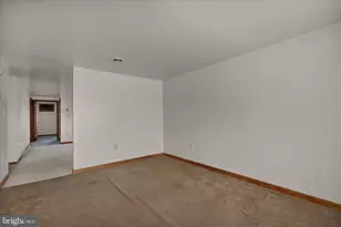 555 Honeysuckle Ct, Pine Grove, PA 17963 - Photo 8