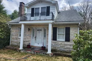 582 Fairview St, Tamaqua, PA 18252 - Photo 1