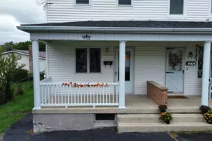 234 S Broad Mountain Ave, Frackville, PA 17931 - Photo 2