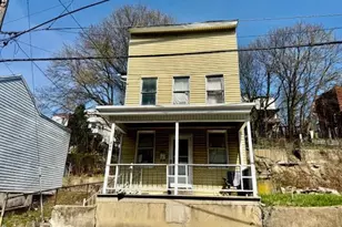 440 E Market St, Pottsville, PA 17901 - Photo 2