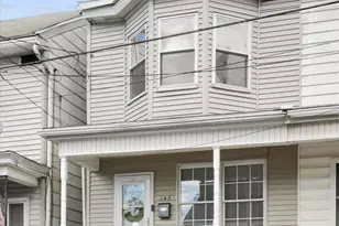 145 N Railroad Ave, Frackville, PA 17931 - Photo 2