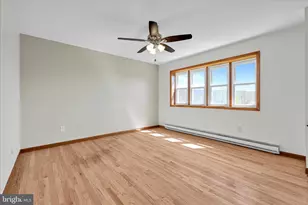 300 Topeka Ave, Shenandoah, PA 17976 - Photo 10