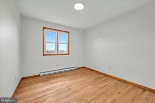 300 Topeka Ave, Shenandoah, PA 17976 - Photo 32