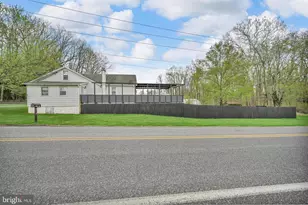 2 Lovers Ln, Pine Grove, PA 17963 - Photo 4