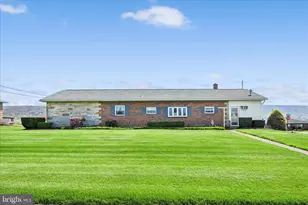214 W Maple St, Valley View, PA 17983 - Photo 8