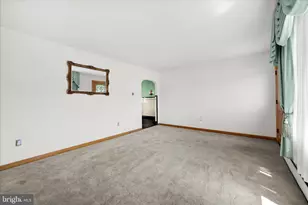 214 W Maple St, Valley View, PA 17983 - Photo 12