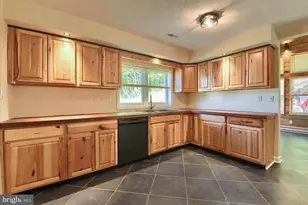 92 S Sweet Arrow Lake Rd, Pine Grove, PA 17963 - Photo 18