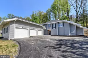 92 S Sweet Arrow Lake Rd, Pine Grove, PA 17963 - Photo 2