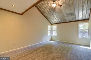92 S Sweet Arrow Lake Rd, Pine Grove, PA 17963 - Photo 24